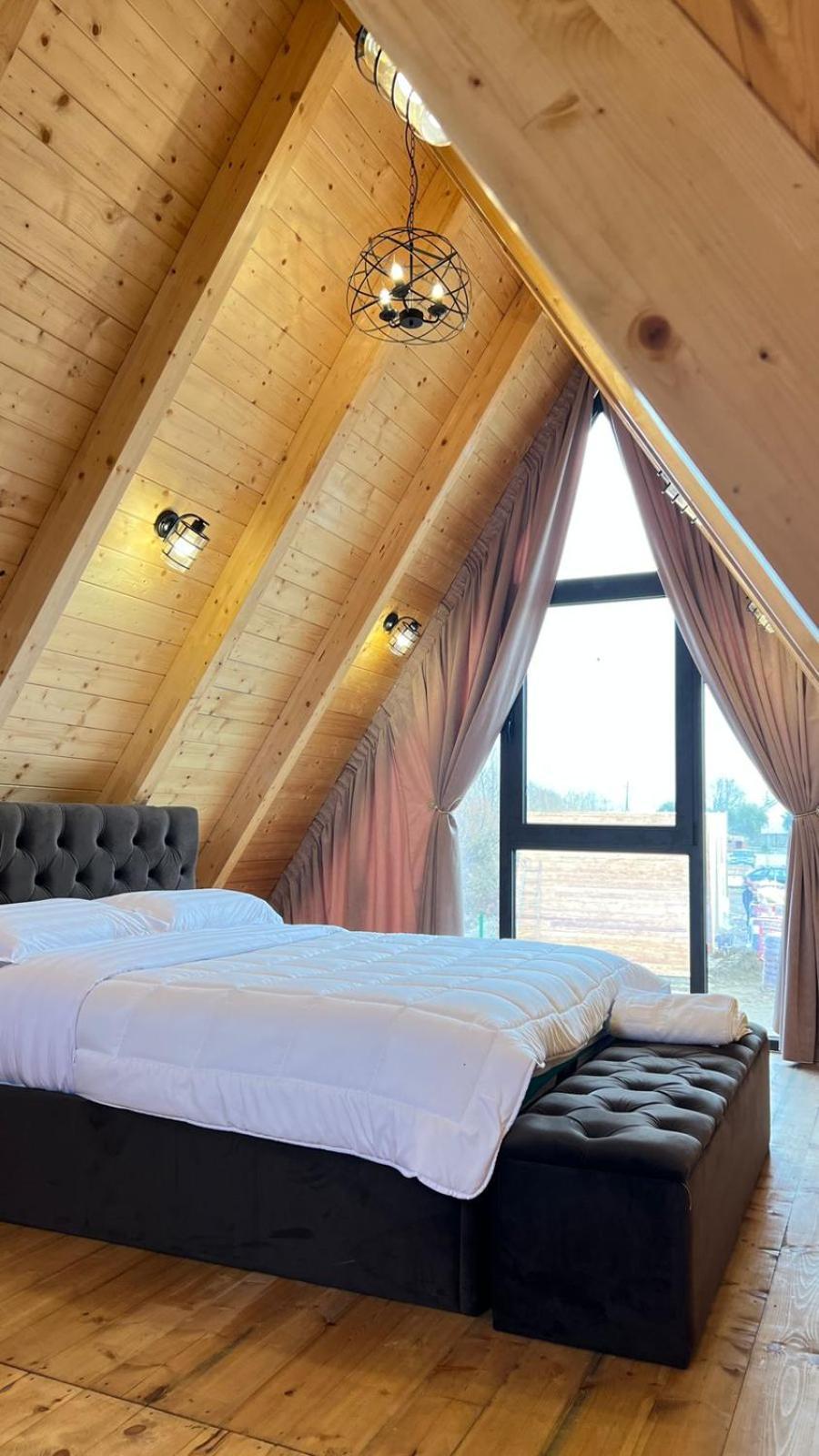 Windmill Shkodra Gesthouse Camping & Grill エクステリア 写真